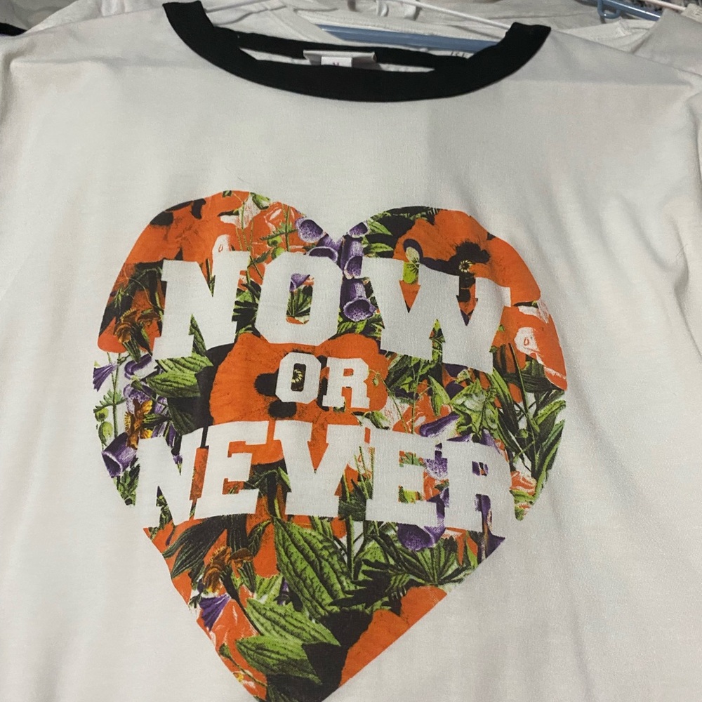 Lula Roe Top - Picture 2 of 2